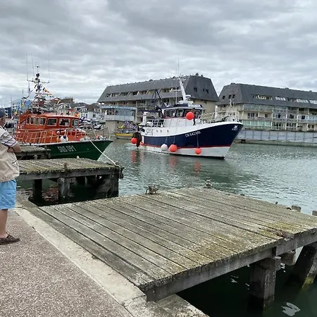 Super Cosy, Parking Prive